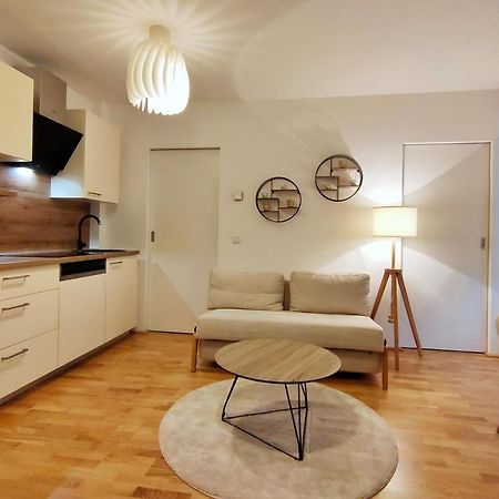 Luma Apartment Near Schoenbrunn With Parking Vienna Exterior photo